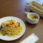 木・金・土 喫茶よってかれま - 料理写真:和風きのこパスタ