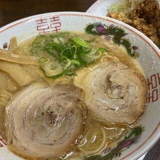 ≪Founded in 1993≫ The Kyoto Ramen! The taste of a long-established store. Also removes back fat