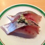 廻転寿司冨士丸 - アジ。120円。新鮮でプリプリ。臭みが無くて甘くて旨みたっぷり。