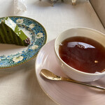 ジャニス洋菓子店 - 桃と薔薇の紅茶セット