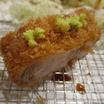 はせ川 - 塩とわさびで食べると甘さ際立つ。