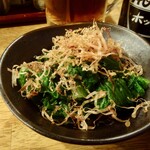 秋元屋 - ピリ辛がアクセントなわさび菜のおひたし