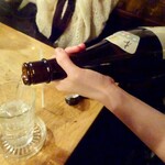秋元屋 - 秋元屋の日本酒といえば思い出深い磯自慢になっちゃいます。