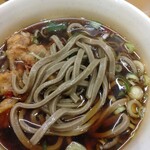 一〇そば - 見た目がﾊﾟﾜﾌﾙ