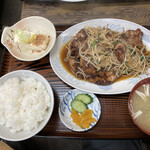 まりも食堂 - レバニラ定食