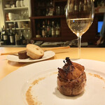 ラ メーラ - 札幌黄の肉詰めアマレットの香り　ピエモンテの伝統料理だそう。とろっとろです