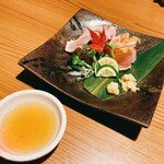 純系名古屋コーチン×個室居酒屋 三河邸 - タタキ。うまい。