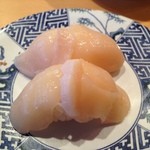 廻転寿司冨士丸 - 貝。200円。甘い。