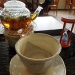 薬彩食房よこひら亭 - 薬膳茶5分後