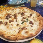 トラットリア ピッツェリア polipo - 栗のクアトロフォルマッジ