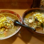 らーめん コタン - 左　コタンラーメン￥850　右　コタンラーメン麺大盛(1玉)￥850+￥100=￥950