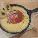 AKIO.S BAR - まるごとトマトのチーズやき