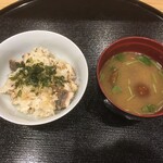 Yuki - 秋刀魚の炊込みご飯、なめこの味噌汁