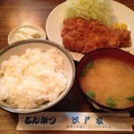 とんかつ江戸家 - とんかつ定食　1040円