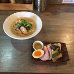 ラァメン コハク - カキと煮干しのラーメン 