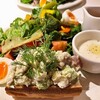 La Maison ensoleille table - 三崎マグロとアボカド・クリームチーズのタルティーヌ 彩り野菜のサラダ