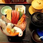 玄海寿司 - ランチ海鮮丼(普通盛)