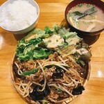 酒場食堂 もんぱち 坂ノ上 - 