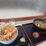 麺処 しかめん - ★牡蠣そば (焼き)1,380円、大盛 160円(税込)。
            ★ライス小 160円(税込)。
            ★ごぼう天 160円(税込)単品。
            ★えび1尾 160円(税込)単品。