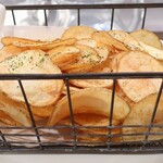 トリワイン ＰＩＫＯＳＨＨＨＵ - おじゃがからそのまんまポテチ