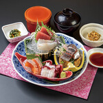 Sashimi set meal (5 items in total)