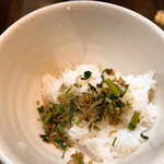 家庭料理居酒屋 よってって - こんなんして、贅沢な食べ方^ ^