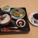 茶えずり - ホットコーヒー（お粥モーニングサービス付き）490円