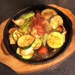 焼肉 神宮 - ホタテとズッキーニの鉄板焼き