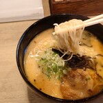 薩摩ラーメンごあす - 麺リフト