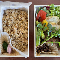 横浜瀬里奈 ステーキドーム - 