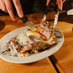 カルネジーオ イースト - 