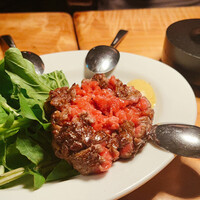 カルネジーオ イースト - 