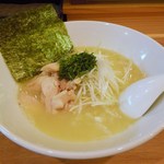 汁や きりん - 鶏塩白湯麺