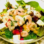 Genovese salad with sweet shrimp and cream cheese