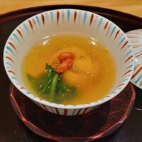 帰燕 - 【先付】南京のまんじゅう、ほうれん草、クコの実