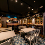 エビノミセ EBI→YA - テラス風テーブル席