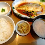 やよい軒 - 鯖味噌煮定食(*´-`)b