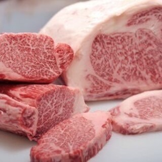 We also offer A5 Wagyu beef at reasonable prices! Aiming for a cheap and delicious Yakiniku (Grilled meat) restaurant