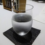 レーヌ デ プレ - 水