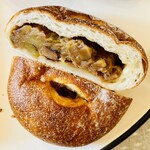 サ・マーシュ - 蒸しサツマイモ豚パン