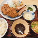 とんかつ＆エビフライ 囲炉裏 - 