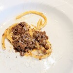 La Brianza - サカエヤボロネーゼ手打ちトンナレッリ。モチモチの手打ちパスタとたぶんジビーフのボロネーゼかな味わい旨み濃いお肉の美味しさ♡