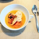 La Brianza - 金目鯛と北海道スケソウダラ白子フュメスープ。スープを一口飲んで、あまりの美味しさに丼で飲みたいと思ったほど美味しかった味わい(๑´ڡ`๑)♡ とろける白子とプリッとした香ばし金目鯛も印象的だったわ〜