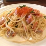 新横浜ラントラクト カフェ＆ダイニング - サーモンのクリームパスタ。