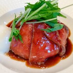 ルルエミネット - 和牛Ａ５ランクモモ肉のローストビーフ丼
