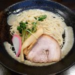 らーめん千太 - 麺と具材のアップ