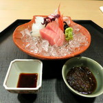 桜田 - お造り　（山葵醤油 と ちり酢で）