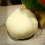 桜田 - 百合根の茶巾　大徳寺納豆入り