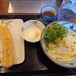 丸亀製麺 - おろし醤油うどん、温玉、ちくわ天