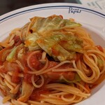 パパスカフェ - 厚切りベーコンとキャベツのPasta(Rosso)